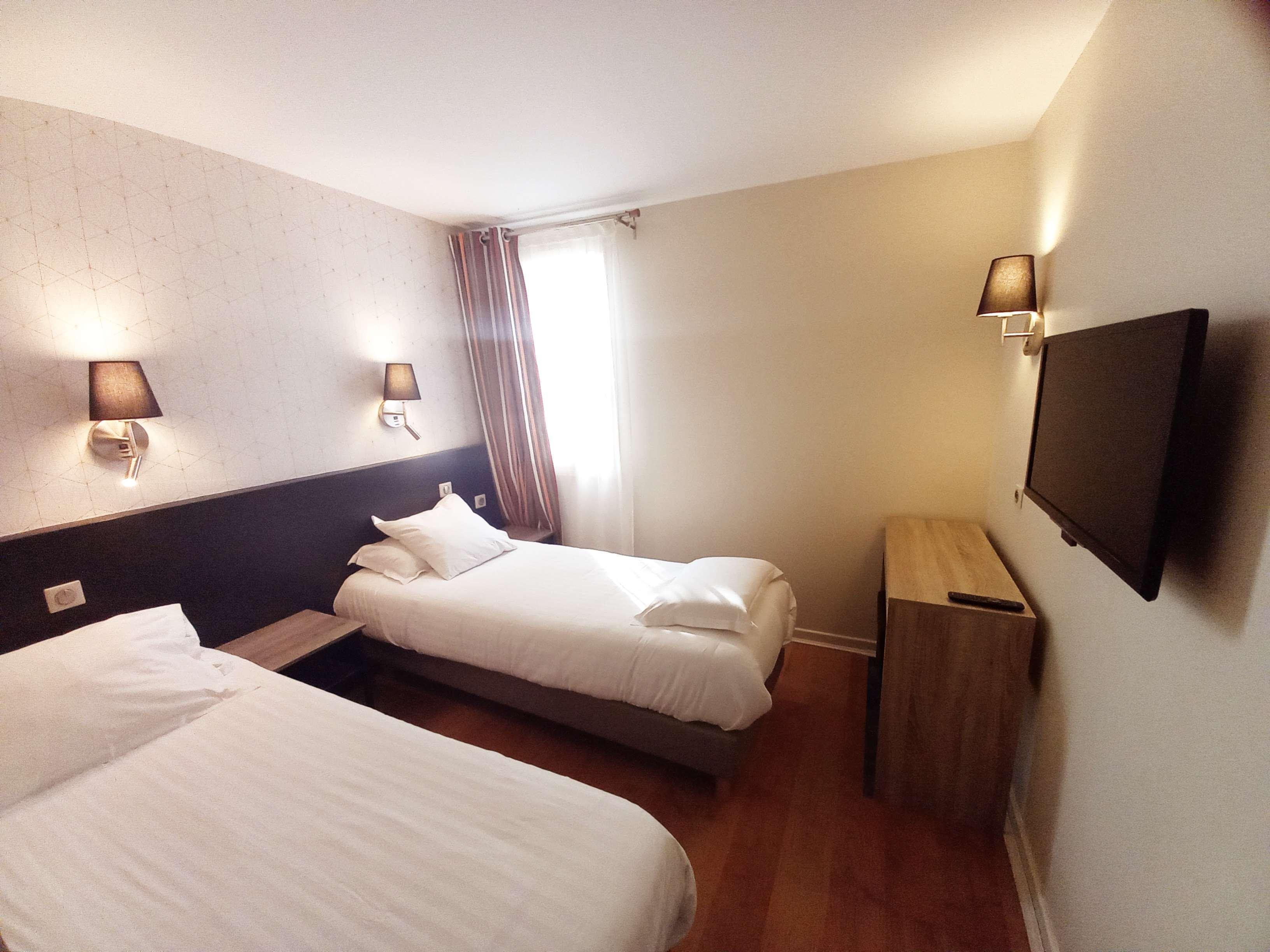 Kyriad Nimes Ouest A9 Exterior foto