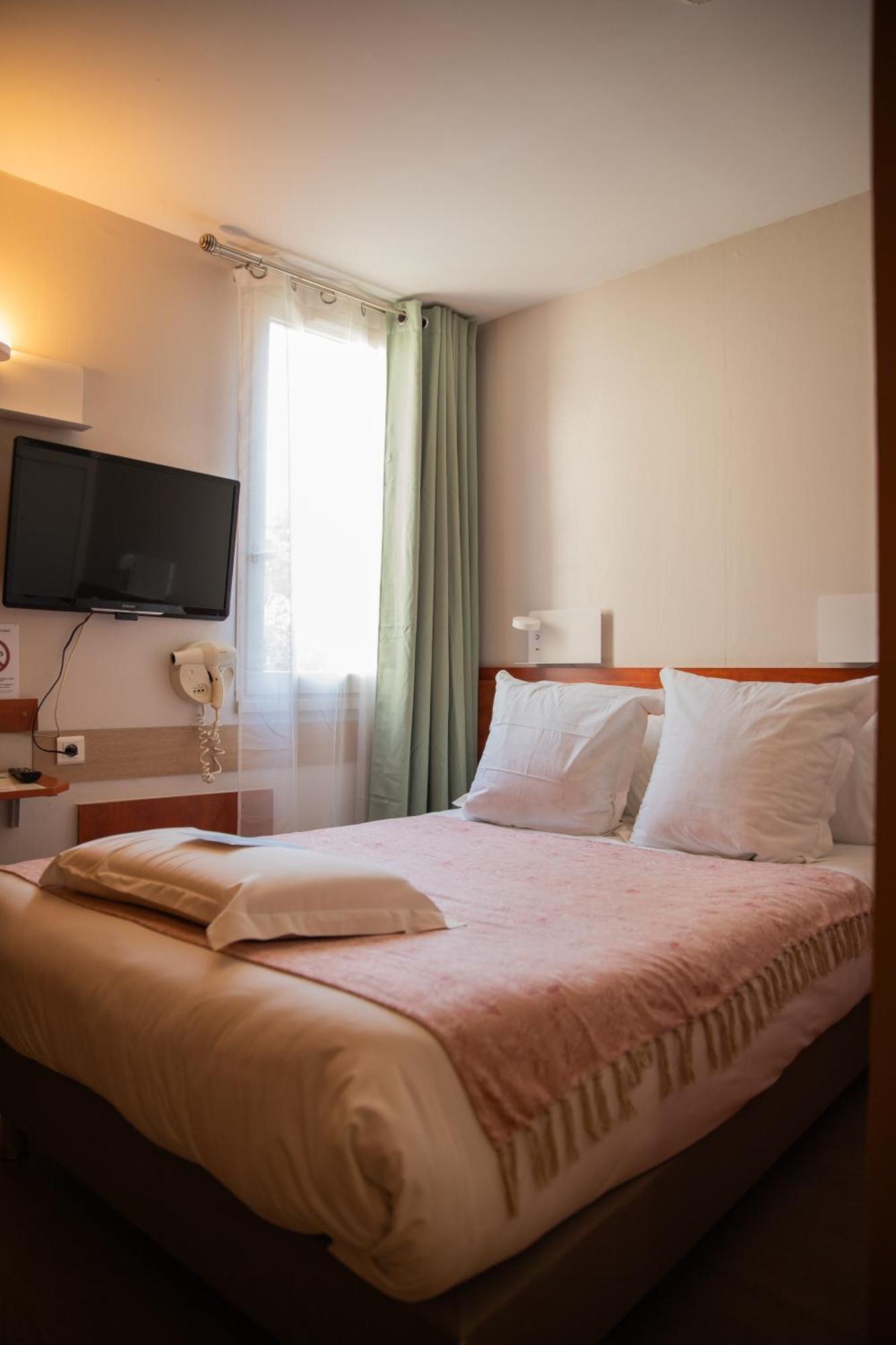 Kyriad Nimes Ouest A9 Exterior foto