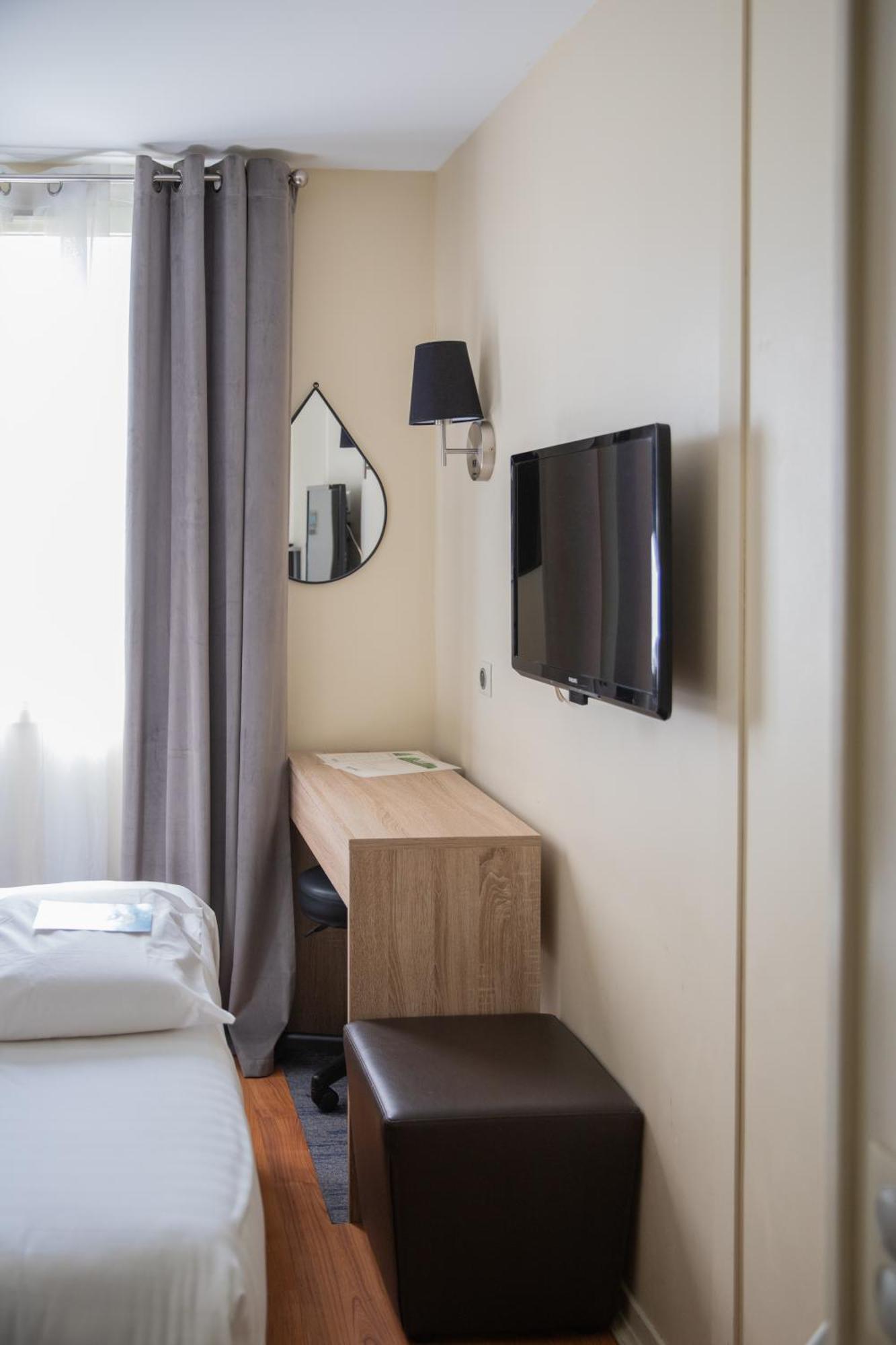 Kyriad Nimes Ouest A9 Exterior foto